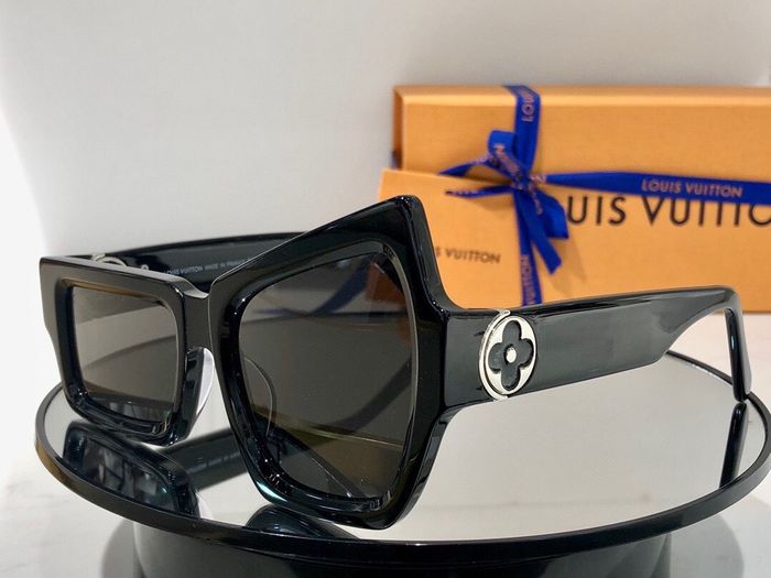 Louis Vuitton Sunglasses Top Quality LVS00358